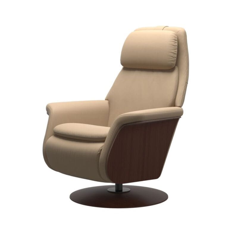 relaxstoel-stressless-sam-hout-beige-sfeerbeeld Stressless Sam