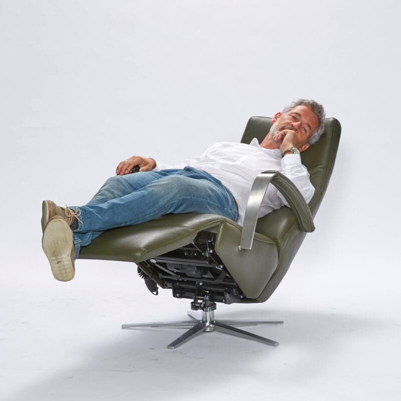 sta-op-stoel-easysit-arno-sfeerbeeld-hover Sta-op Stoel Arno